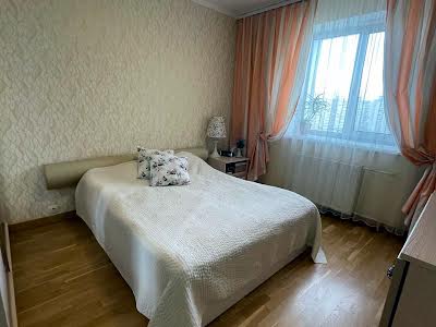 квартира за адресою Драгоманова вул., 17