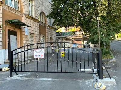 квартира по адресу Коцюбинского Михаила ул., 2