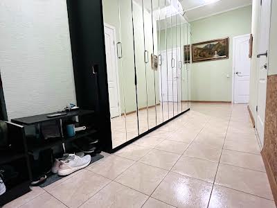 квартира за адресою Будівельників вул., 30