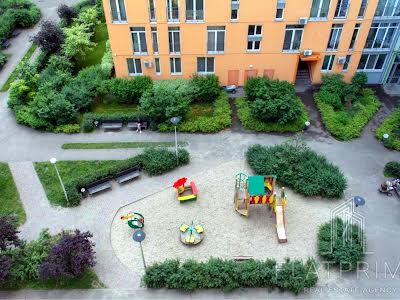 квартира за адресою Регенераторна вул., 4