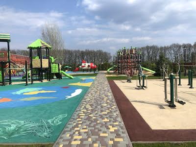 дом по адресу Юліанська