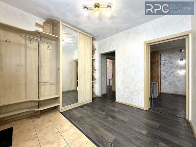 квартира за адресою Смілянська вул., 15