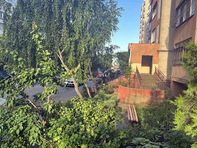квартира за адресою Євгена Чикаленка вул., 56а