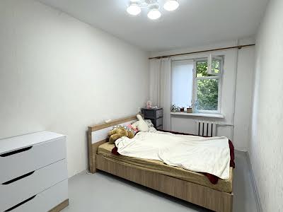 квартира за адресою Героїв УПА, 20