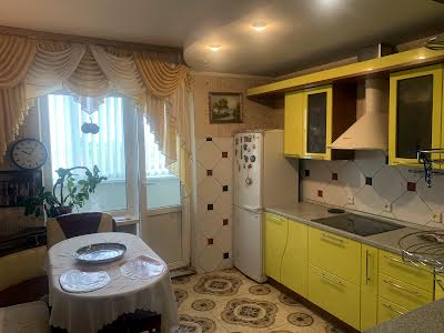 квартира за адресою Федора Ернста вул., 12