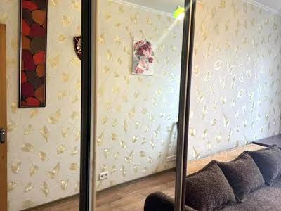 квартира за адресою Солом'янська вул., 6-В