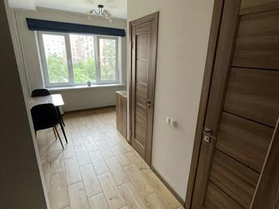 квартира за адресою Автозаводська вул., 6
