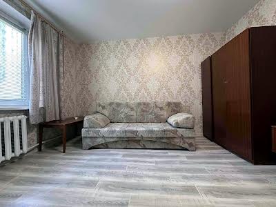 квартира за адресою Героїв просп., 4