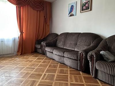 квартира за адресою Анни Ахматової вул., 3-А