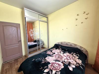 квартира за адресою Центральна вул., 8А