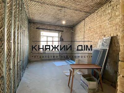 комерційна за адресою Рейтарська вул., 11