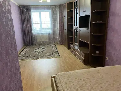 квартира за адресою с. Святопетрівське, Теплична вул., 42