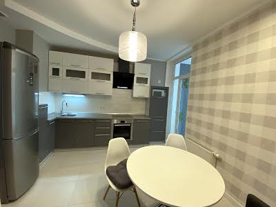 квартира за адресою Регенераторна вул., 4