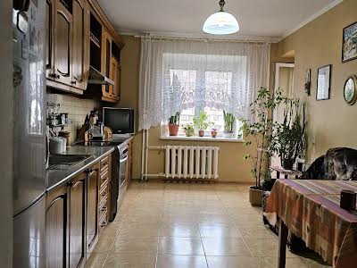квартира за адресою Вишняківська вул., 9