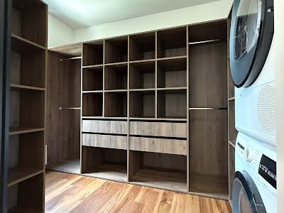 квартира по адресу Салютная ул., 2