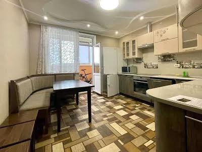квартира за адресою Південна вул., 5б