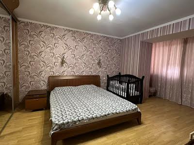 квартира за адресою Водопровідна вул., 65
