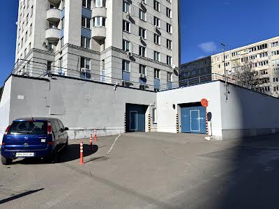 коммерческая по адресу Дмитра Чижевського ул. (Петра Чаадаева), 2-В