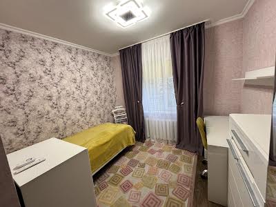 квартира за адресою Сонячний мікрорайон, 49