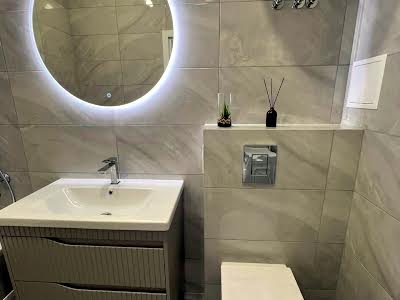 квартира за адресою Краснова вул., 3