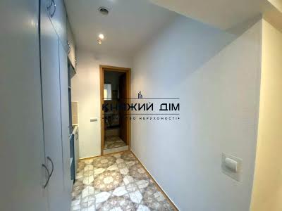 комерційна за адресою Дегтярівська вул., 11-В