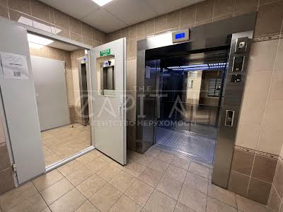 квартира по адресу Софии Русовой ул., 7А