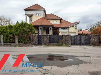 будинок за адресою Дачна вул.