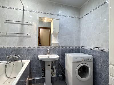 квартира за адресою Мілютенка вул., 17-В