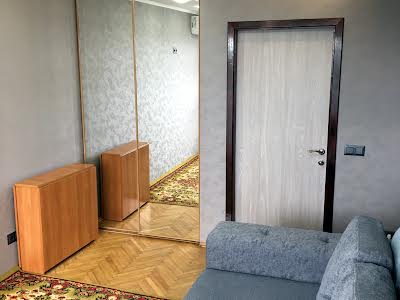 квартира за адресою Богатирська вул., 20