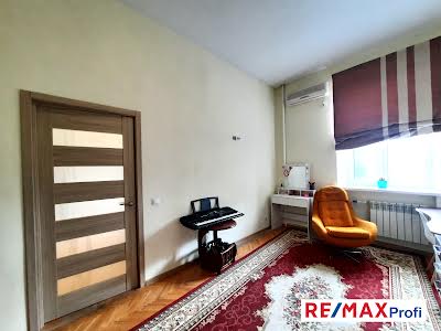 квартира за адресою Лютеранська вул., 8