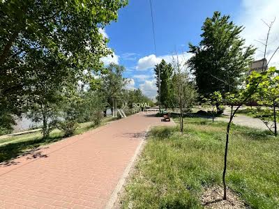квартира за адресою Драгоманова вул., 1