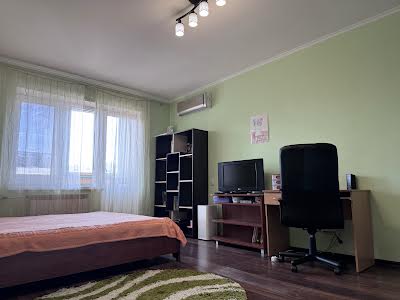 квартира по адресу Героев Днепра ул., 43