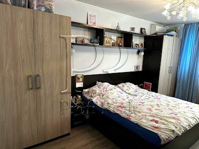 квартира за адресою Пономарьова вул., 26 к4