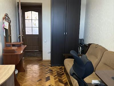 квартира за адресою Олени Теліги вул., 43