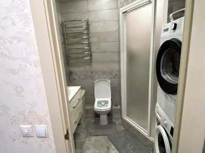 квартира за адресою Набережна вул., 8д