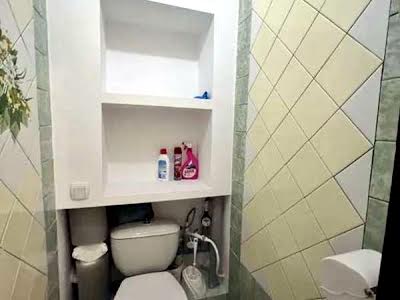квартира по адресу Ревуцкого ул., 10/2