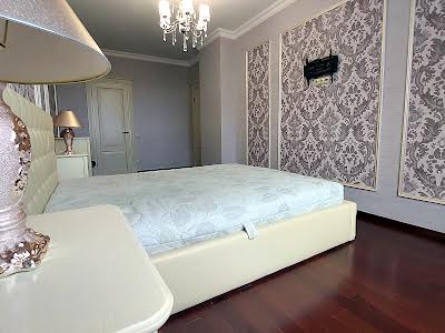 квартира за адресою Академіка Глушкова просп., 9-В