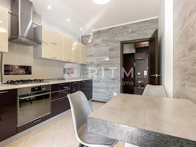квартира за адресою Пасічна вул., 169а