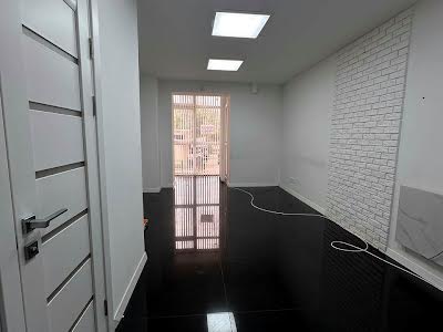 комерційна за адресою Зелена вул., 269Н
