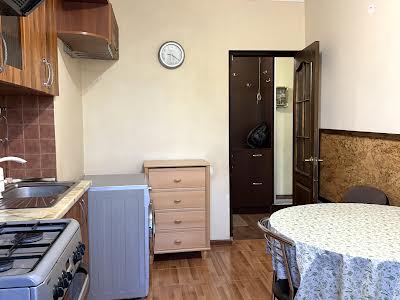 квартира за адресою Небесної сотні, 10
