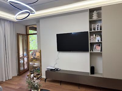 квартира за адресою набережна Незалежності вул., 21