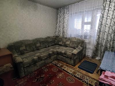 квартира за адресою Чарівна вул., 38