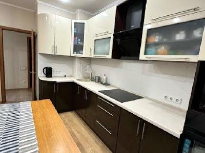 квартира за адресою Верховинна вул., 91