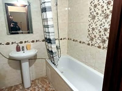 квартира за адресою Софії Русової вул., 3
