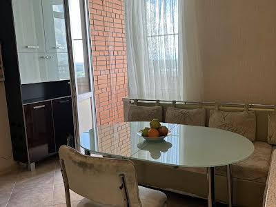 квартира по адресу Осенняя ул., 33
