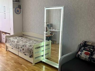 квартира за адресою Дніпровська набережна вул., 26-А