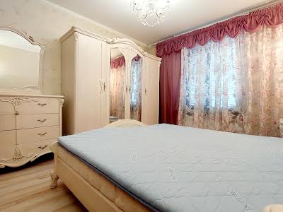 квартира за адресою Прирічна вул., 37