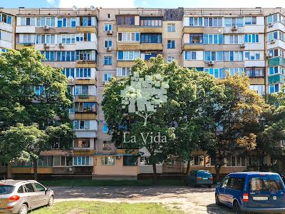 квартира за адресою Празька вул., 25/2