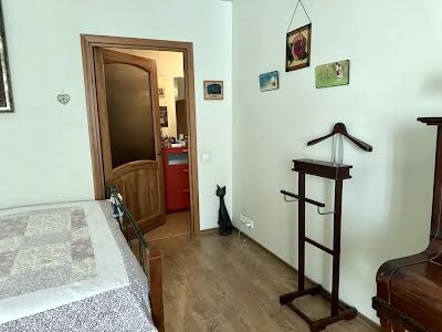квартира за адресою Київ, Почайнинська вул., 13/9