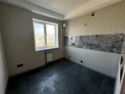 квартира за адресою Юності вул., 25